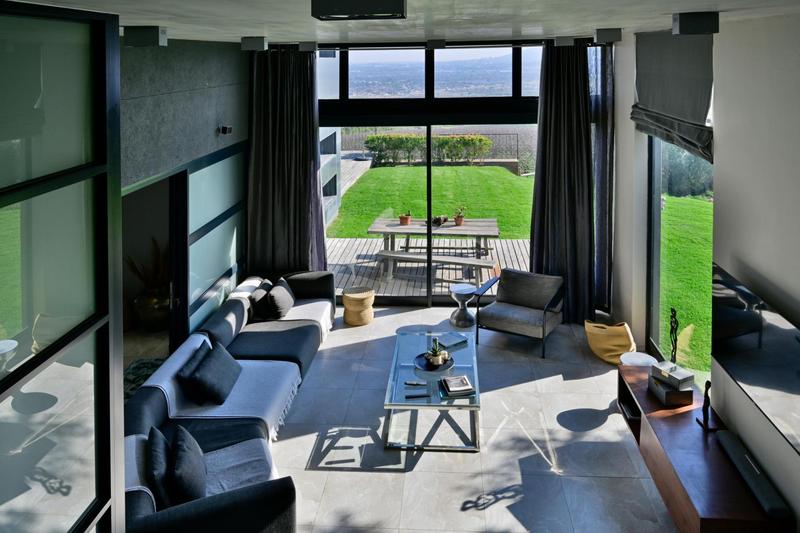 3 Bedroom Property for Sale in Klein Zevenwacht Western Cape